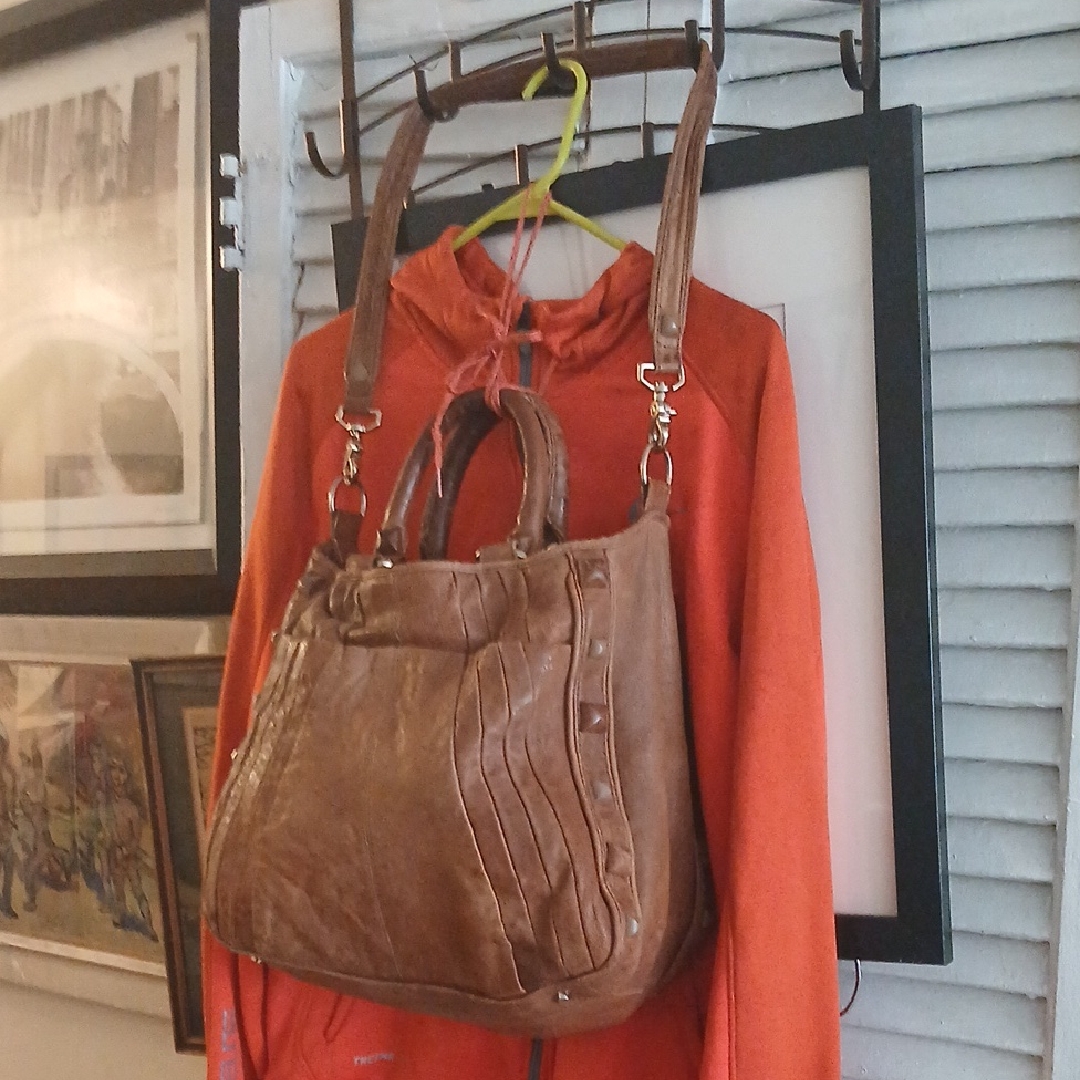 Vintage America Tan Leather Shoulder Bag